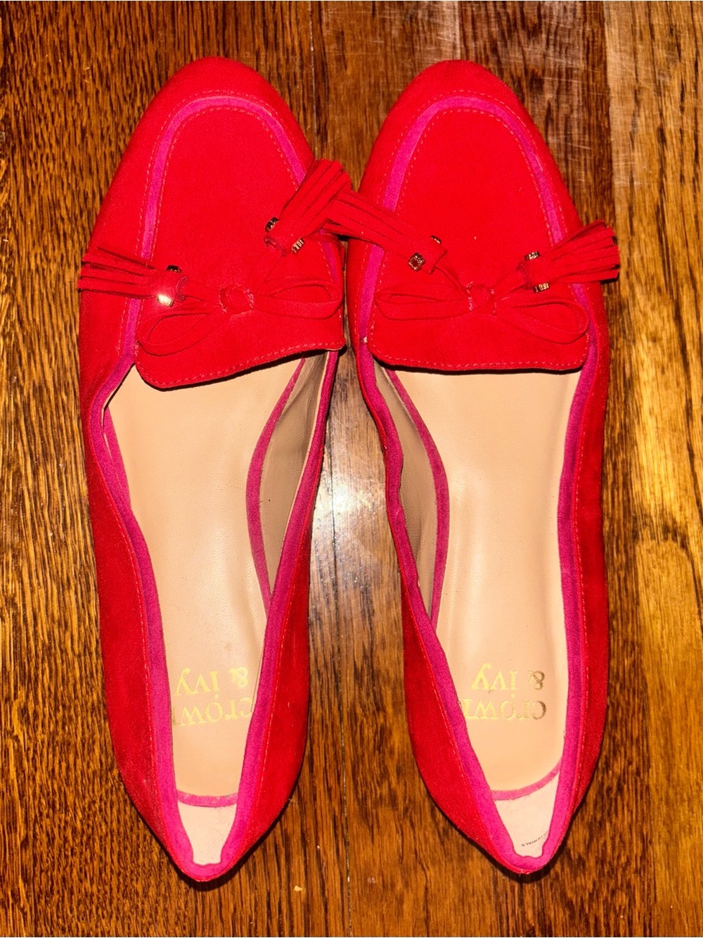 Crown & Ivy Sloane Red Pink Suede Tassel Bow Loafers Flats Shoes 8.5 Pointed Toe - Picture 3 of 6